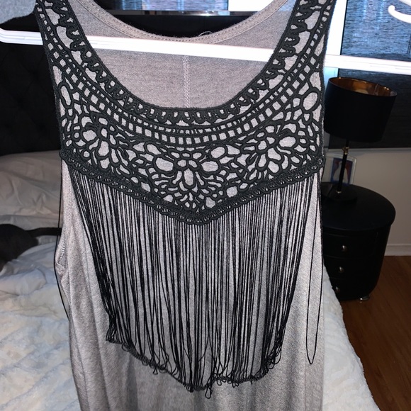 Top - Picture 2 of 2